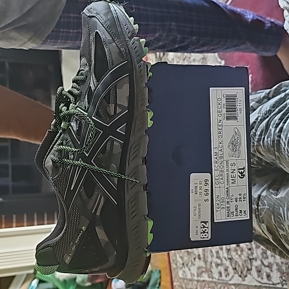 Men's sneakers